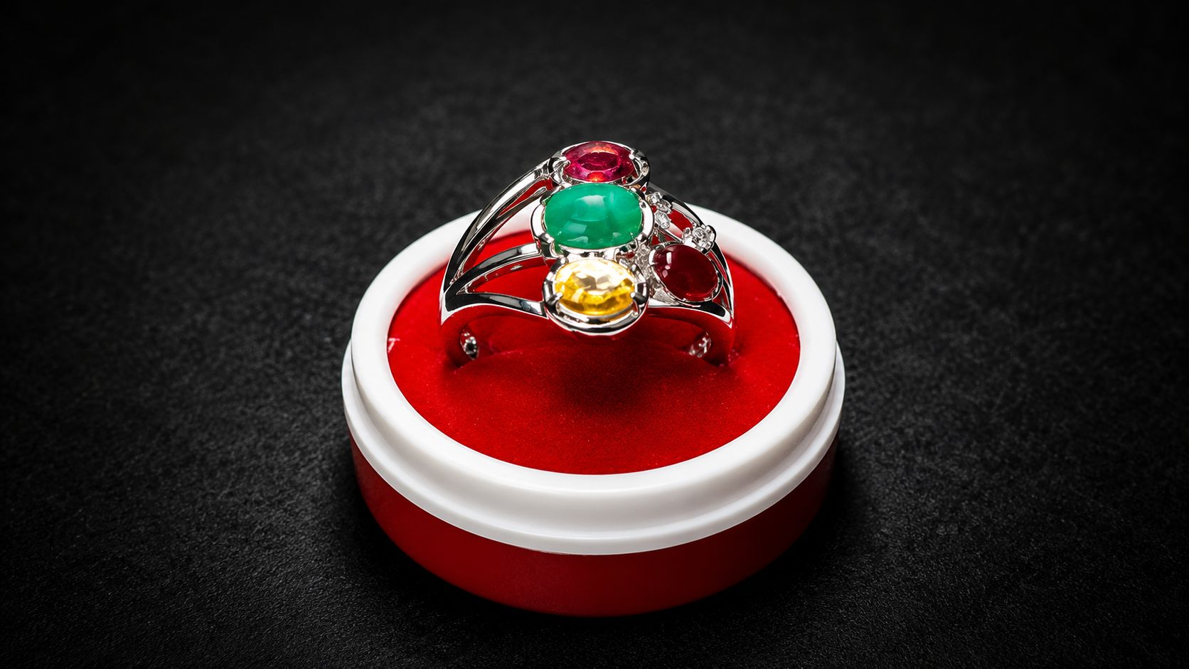 Stonza Navratan ring